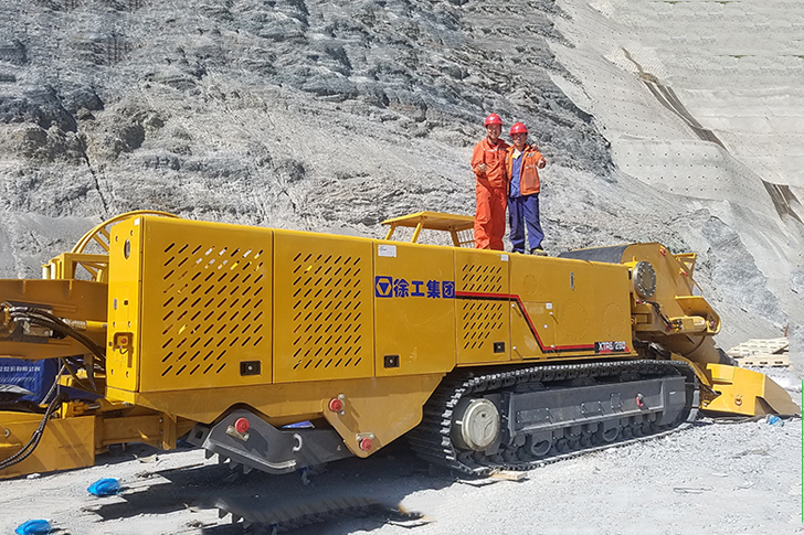 2018年6月澳门金砂平台XTR6280在吉尔吉斯坦公路隧道施工