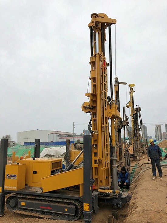 2018年5月澳门金砂平台XSL7350水井钻机在济南施工